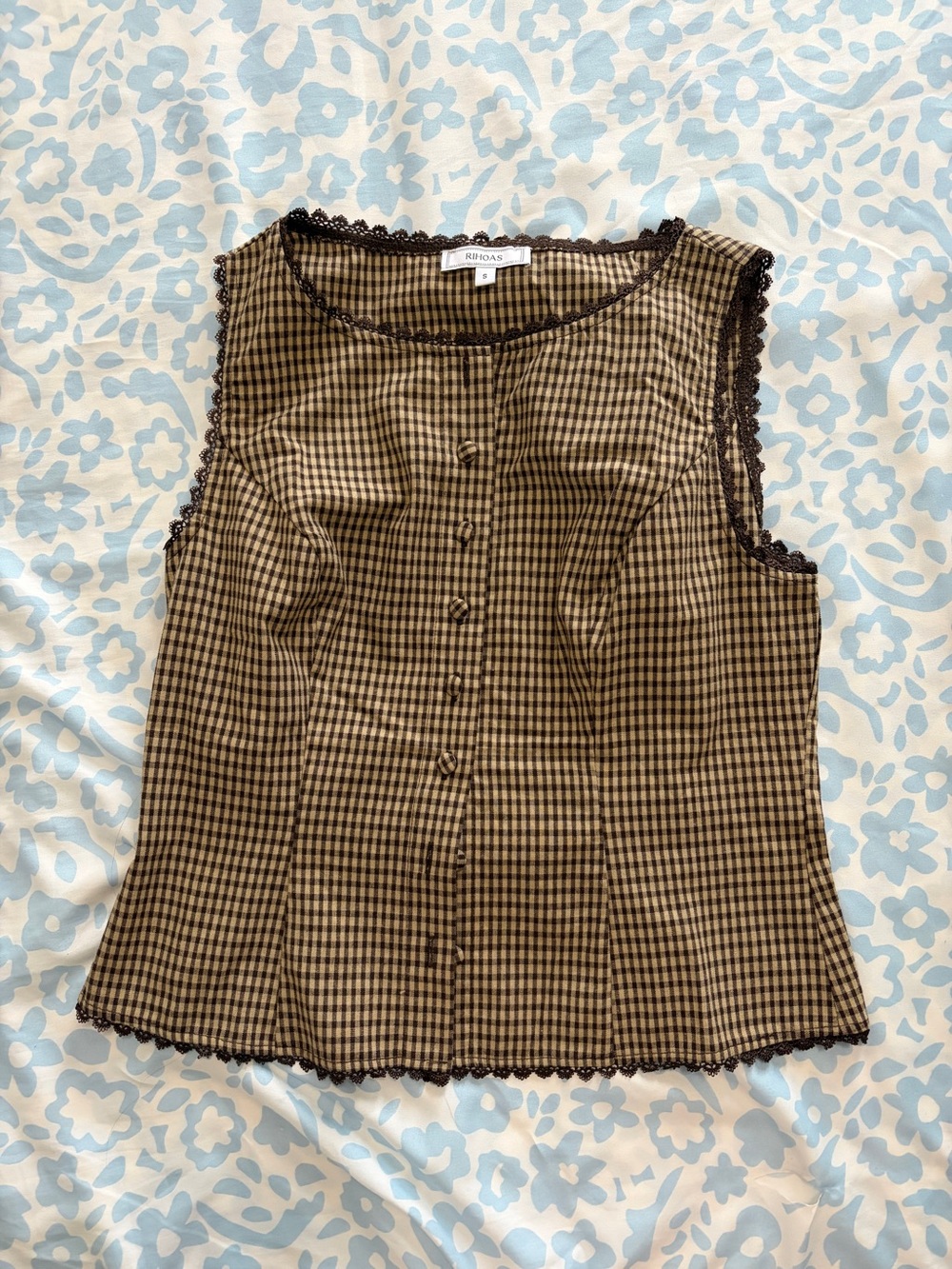 RIHOAS Brown Gingham Lace-Trim Sleeveless Button Top